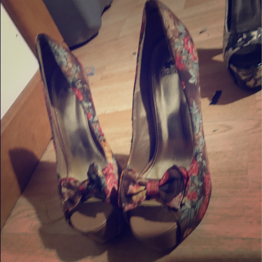 Platform peep toe